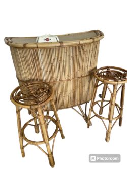 Bar bambou et ses 2 tabourets