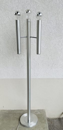Lampadaire space age